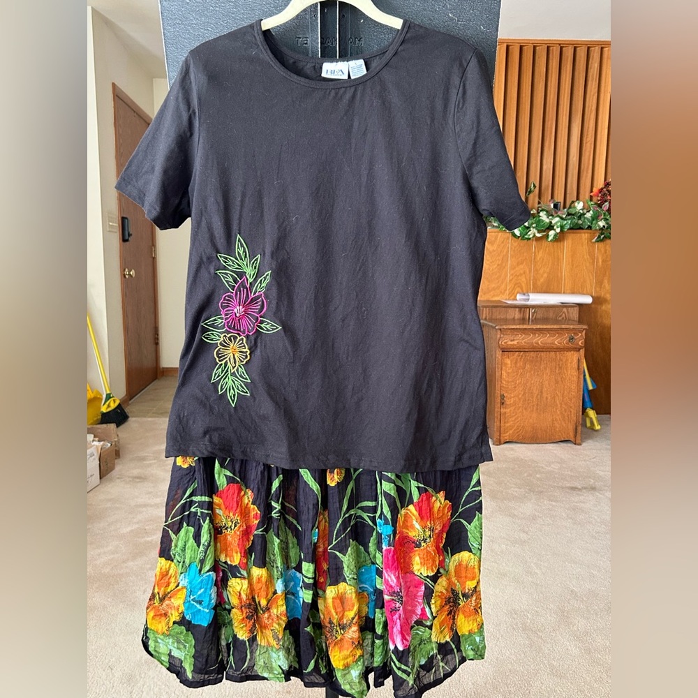 BFA Classics Black and Green Floral Skirt